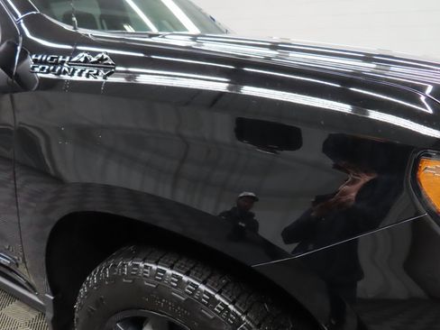 Used 2025 Chevrolet Silverado 1500 High Country w/ Midnight Edition image 35