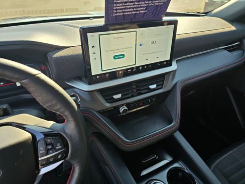 Used 2025 Ford Explorer ST-Line image 21