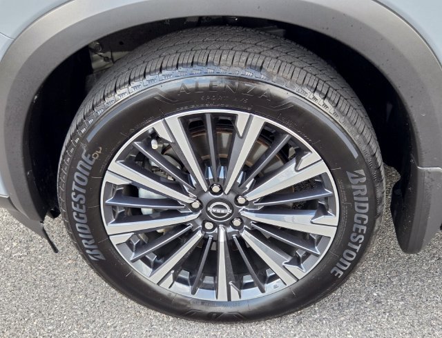 Used 2026 Nissan Pathfinder Platinum w/ Cargo Package FWD image 24