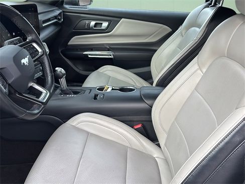 Used 2024 Ford Mustang Premium image 19