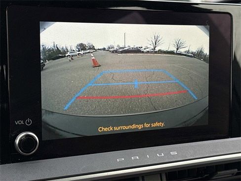 Used 2025 Toyota Prius LE image 19