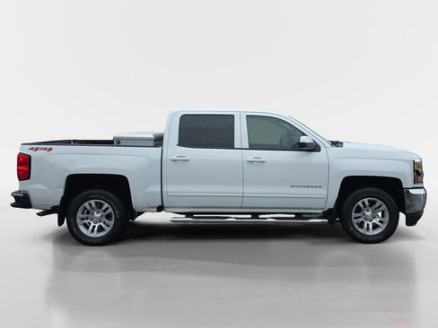 Used 2018 Chevrolet Silverado 1500 LT w/ All Star Edition AWD/4WD image 3