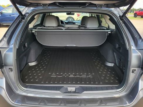 Used 2025 Subaru Outback Limited AWD/4WD image 13