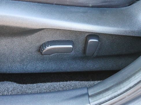 Used 2022 Subaru Impreza 2.0i Limited image 22