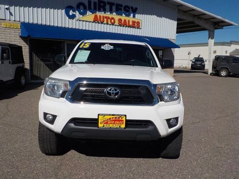 Used 2015 Toyota Tacoma 4x4 Double Cab w/ TRD Off-Road Package image 15