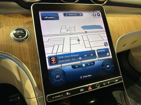 Used 2022 Mercedes-Benz C 300 4MATIC Sedan w/ Pinnacle Trim Package image 16