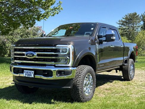Used 2025 Ford F250 King Ranch w/ Chrome Package AWD/4WD image 1