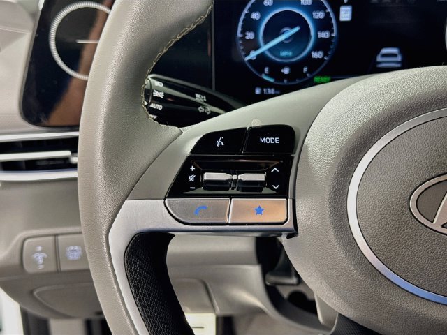 New 2026 Hyundai Elantra SEL FWD image 17