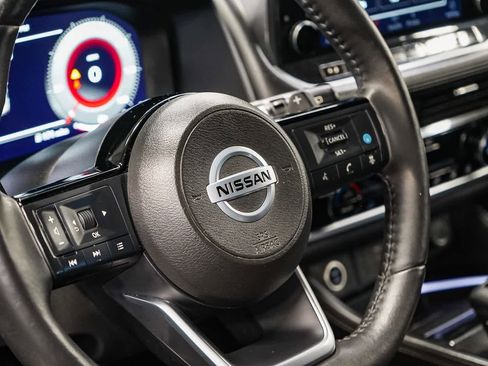 Used 2021 Nissan Rogue Platinum image 21