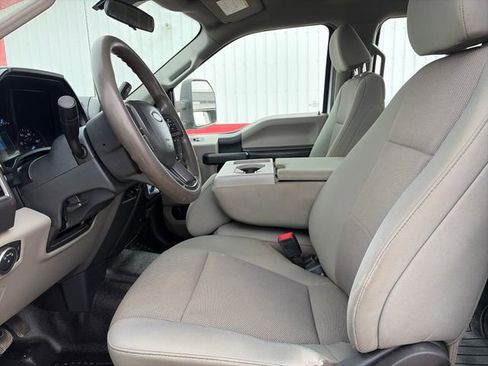 Used 2022 Ford F250 XL w/ Power Equipment Group image 21