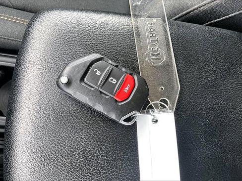 Used 2024 Jeep Wrangler Sport S image 32