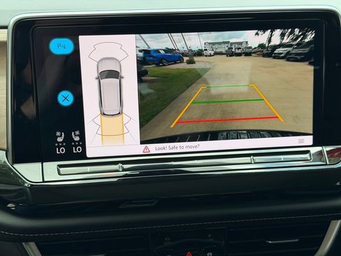 Certified 2026 Volkswagen Atlas SE FWD image 19