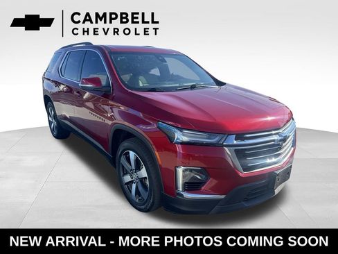 Used 2022 Chevrolet Traverse LT w/ LT Premium Package FWD image 7