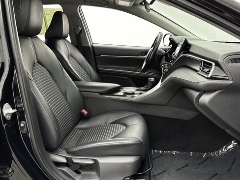 Used 2021 Toyota Camry SE image 36