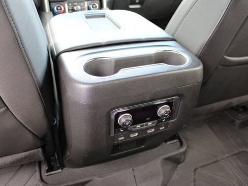 Used 2024 Chevrolet Tahoe LT w/ Luxury Package AWD/4WD image 43