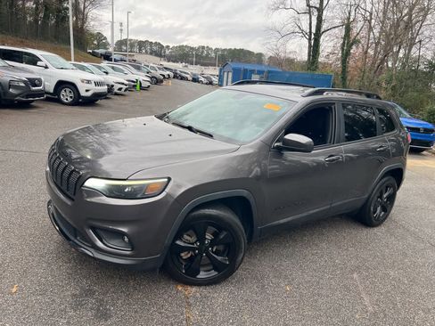 Used 2019 Jeep Cherokee Latitude Plus image 4