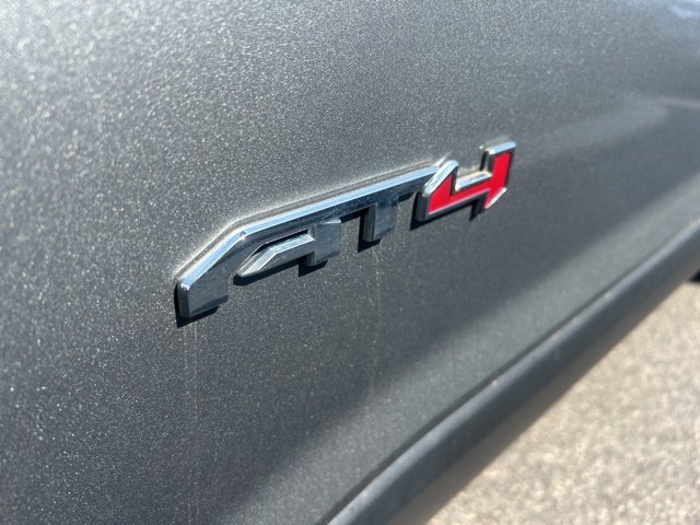 Used 2023 GMC Acadia AT4 w/ Trailering Package AWD/4WD image 10
