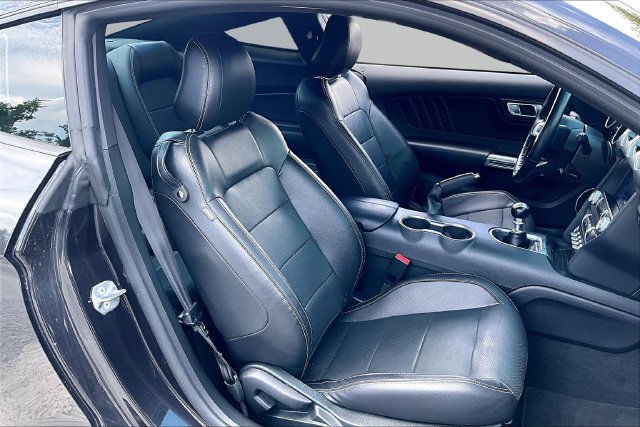 Used 2022 Ford Mustang GT Premium w/ Black Accent Package RWD image 8