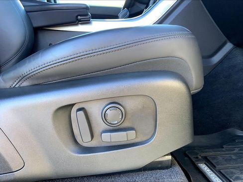 Used 2022 Land Rover Range Rover Sport HSE Silver Edition image 36