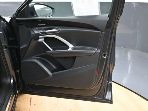 Used 2025 Audi Q5 Prestige AWD/4WD image 39