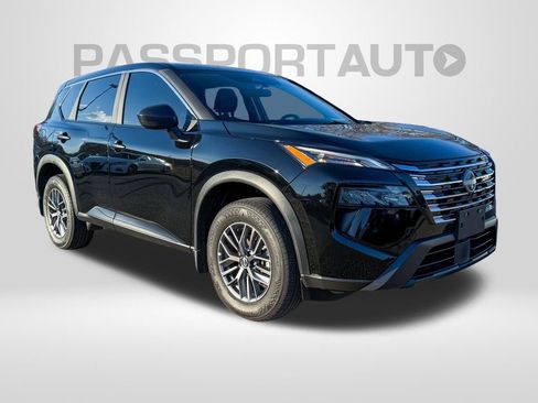 Certified 2024 Nissan Rogue S image 3