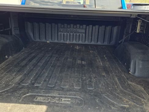 Used 2022 GMC Sierra 1500 Elevation w/ Elevation Premium Package image 6