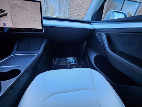 Used 2023 Tesla Model Y Performance image 50