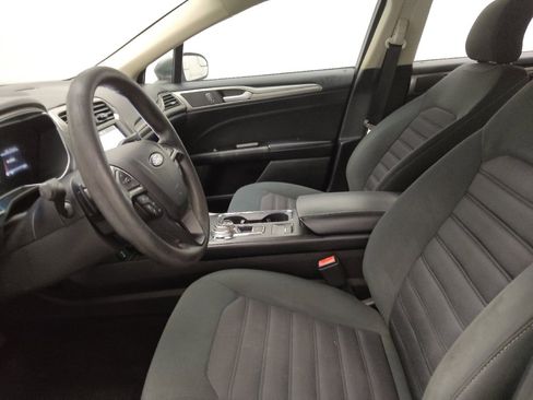 Used 2017 Ford Fusion SE w/ Fusion SE Technology Package FWD image 17