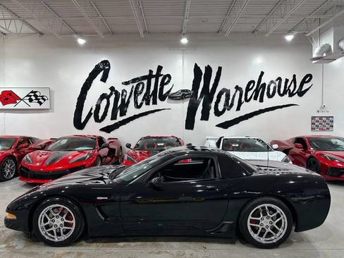 Used 2003 Chevrolet Corvette Z06 w/ Memory Package, 3 Drivers RWD image 2