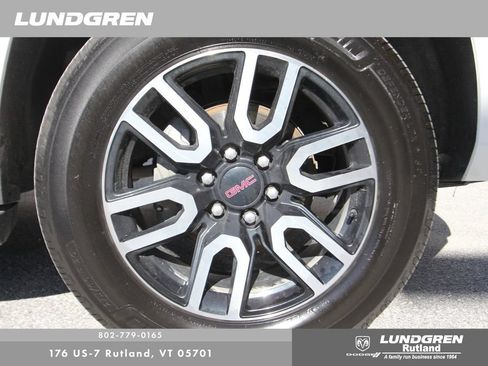Used 2023 GMC Yukon XL AT4 AWD/4WD image 15