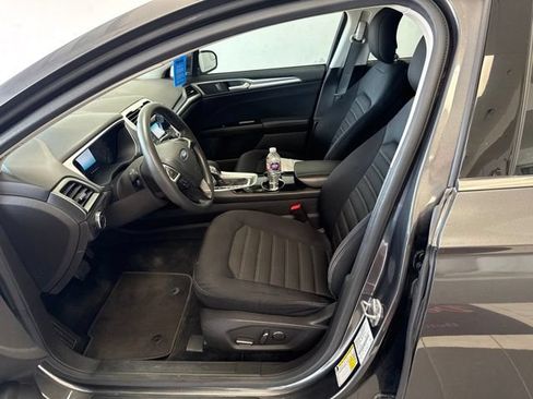 Used 2015 Ford Fusion SE FWD image 14