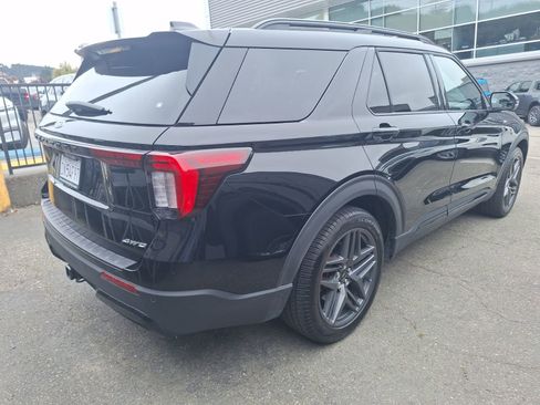 Used 2026 Ford Explorer ST-Line w/ ST-Line Street Pack AWD/4WD image 6