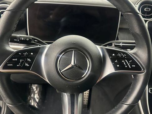 Used 2025 Mercedes-Benz GLC 350e 4MATIC image 15