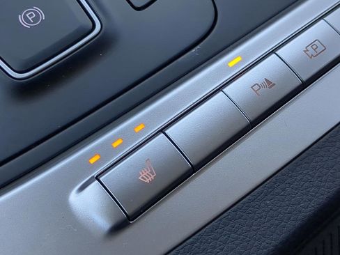 New 2026 Kia Carnival LXS image 13