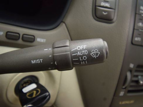 Used 2003 Lexus LS 430 RWD image 36