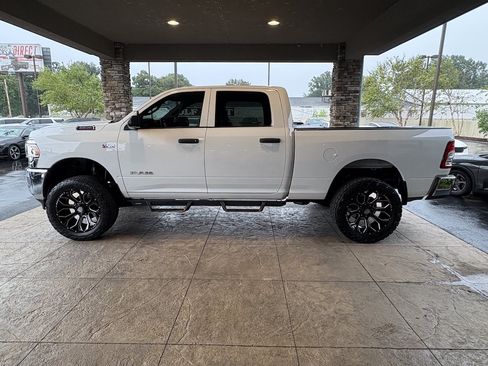 Used 2021 RAM 2500 Tradesman w/ Chrome Appearance Group AWD/4WD image 9