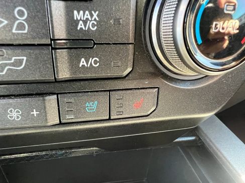 Used 2017 Ford F150 Raptor w/ Equipment Group 802A Luxury image 43