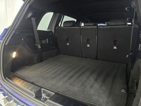 Used 2021 Mercedes-Benz GLB 250 4MATIC w/ Premium Package image 23