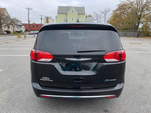 Used 2017 Chrysler Pacifica Touring Plus image 6