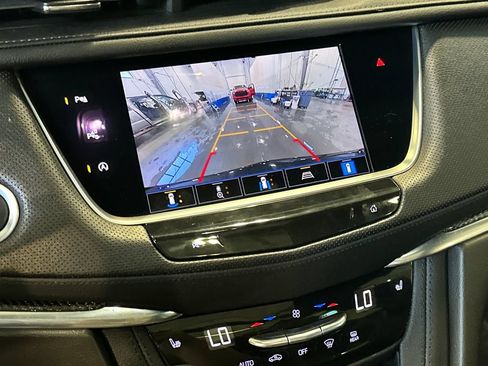 Used 2023 Cadillac XT5 Sportv w/ Technology Package AWD/4WD image 21