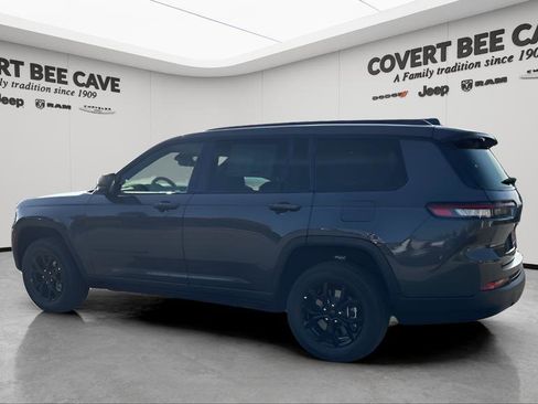 New 2025 Jeep Grand Cherokee L Altitude image 6