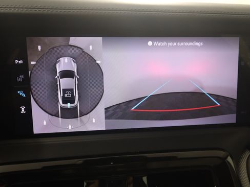 Certified 2026 Porsche Panamera image 24