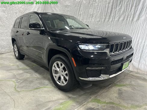 Used 2022 Jeep Grand Cherokee L Limited AWD/4WD image 2
