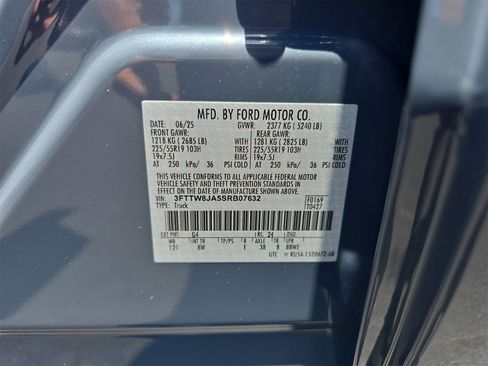 New 2025 Ford Maverick XLT w/ XLT Luxury Package image 29