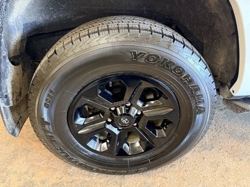 Certified 2024 Toyota 4Runner SR5 Premium w/ Moonroof Package AWD/4WD image 17