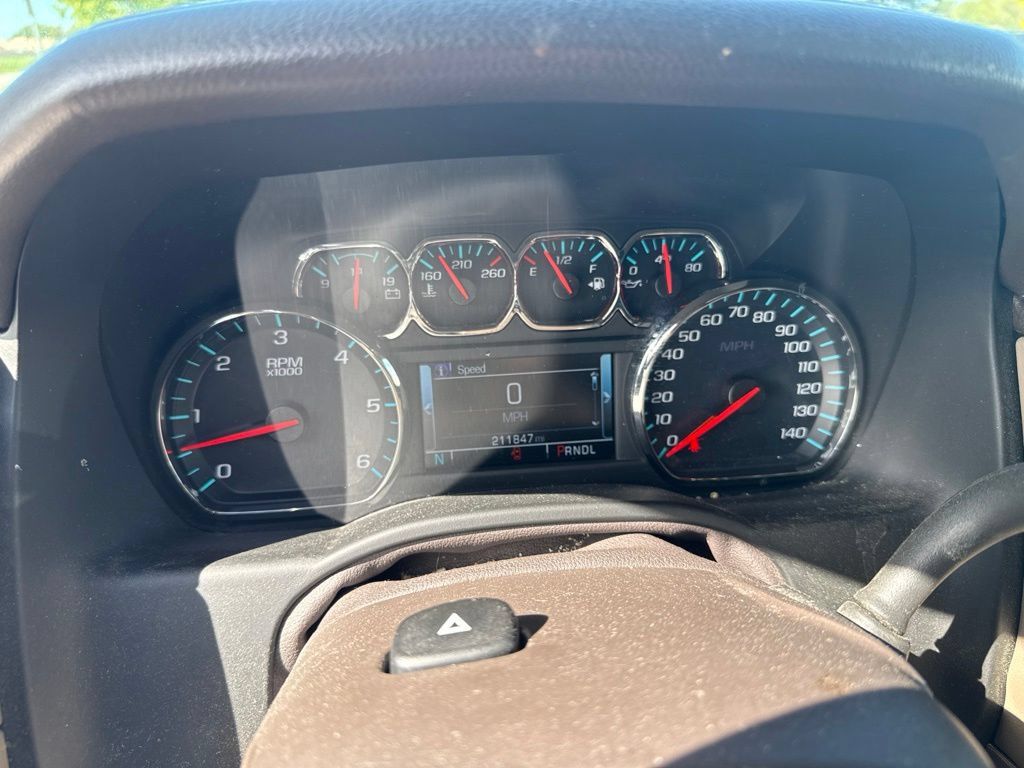 Used 2019 GMC Yukon SLT w/ Premium Edition AWD/4WD image 18