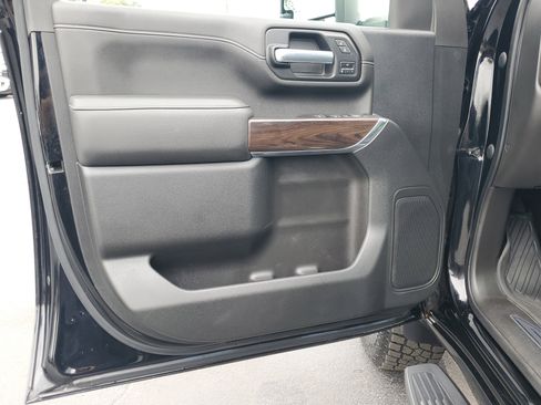 Used 2022 GMC Sierra 2500 SLT image 18