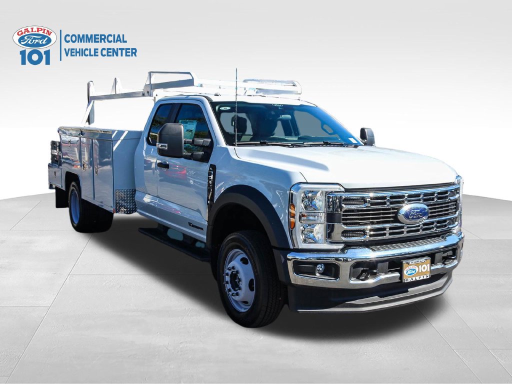 New 2025 Ford F550 4x4 SuperCab Super Duty image 3