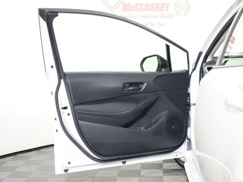 Used 2023 Toyota Corolla LE image 22