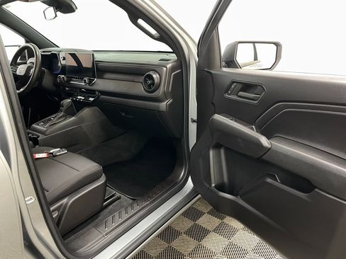 Used 2023 Chevrolet Colorado W/T w/ WT Convenience Package II image 33